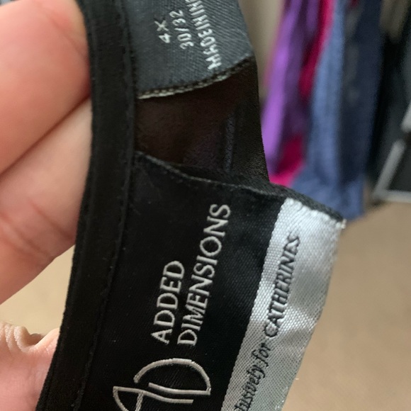 Beautiful sheer Catherine’s top - Picture 4 of 4